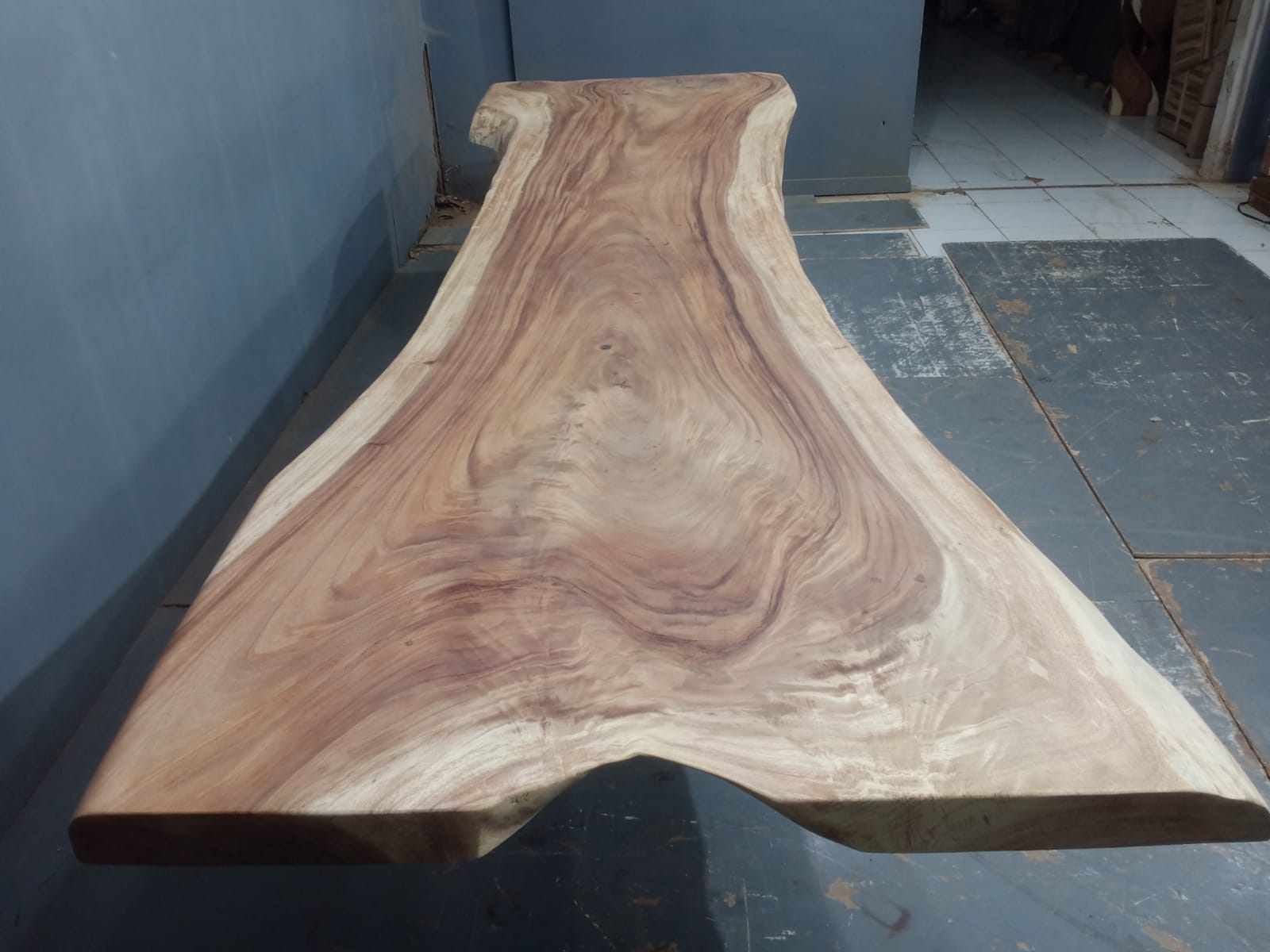 Live Edge Tables