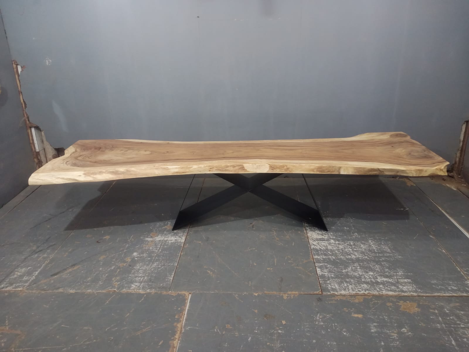 LIVE EDGE TABLES