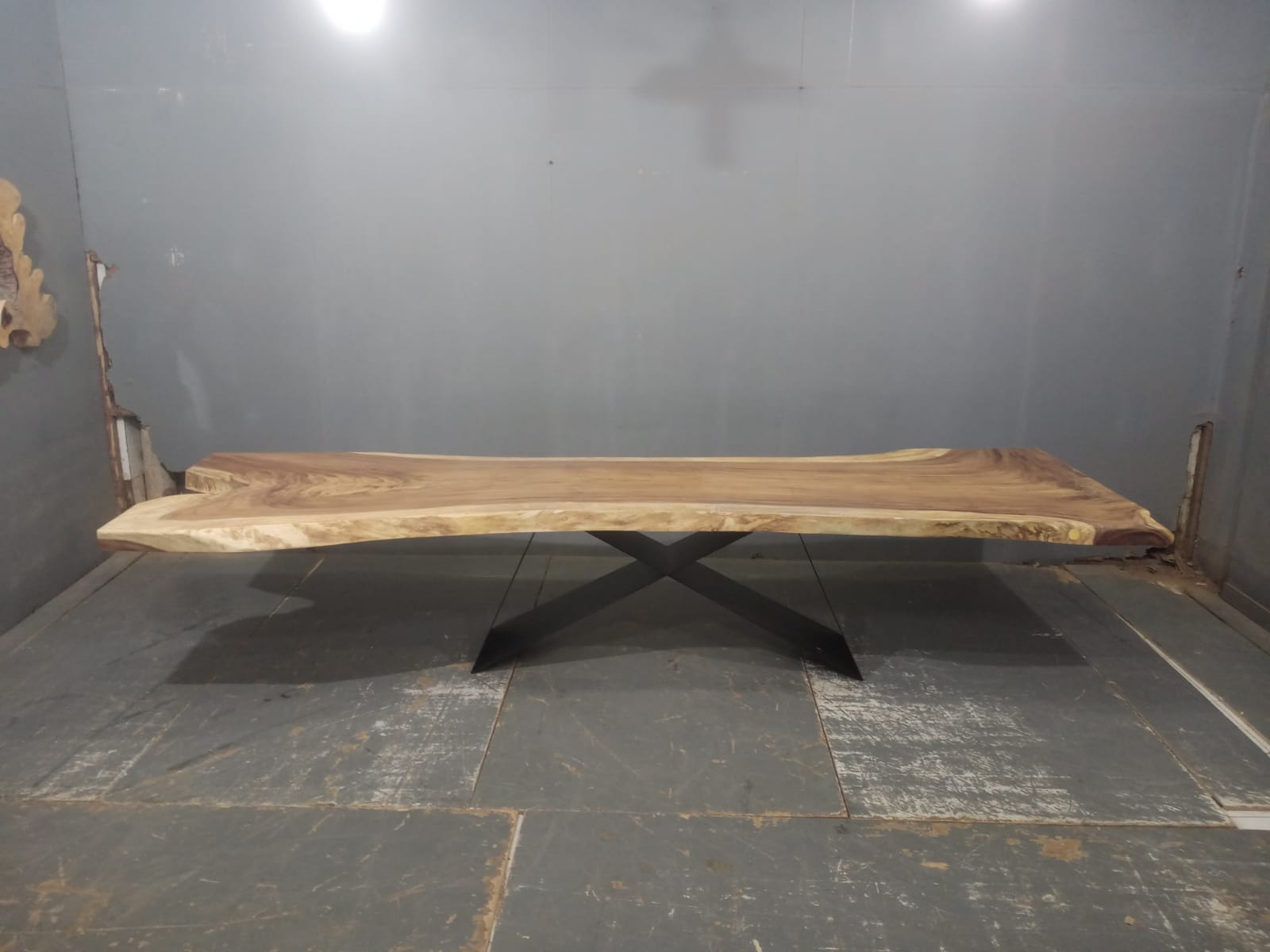 LIVE EDGE TABLES